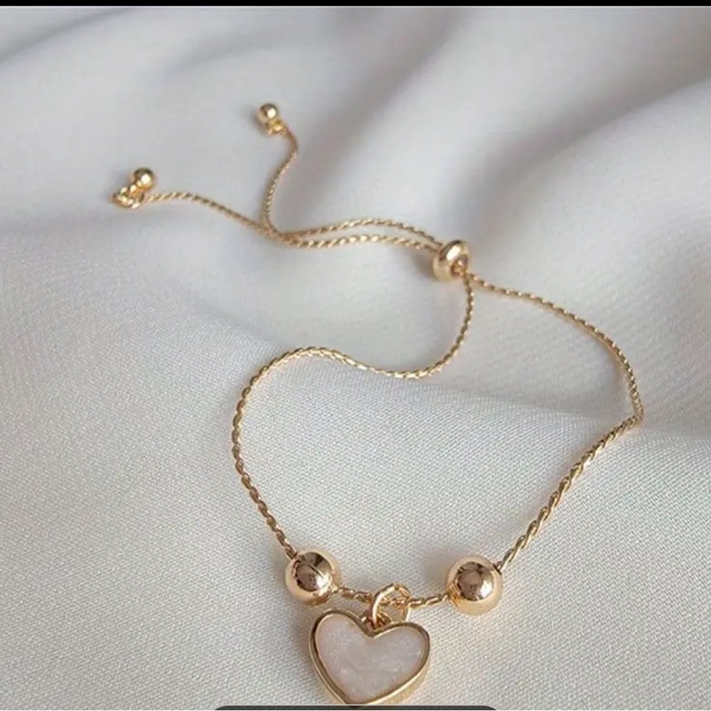 BNWT Love Heart Adjustable Bracelet